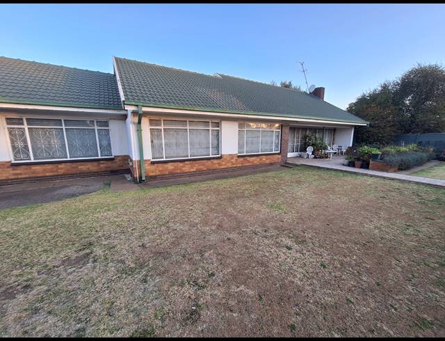 3 BEDROOM HOUSE FOR SALE IN VANDERBIJLPARK SW 1